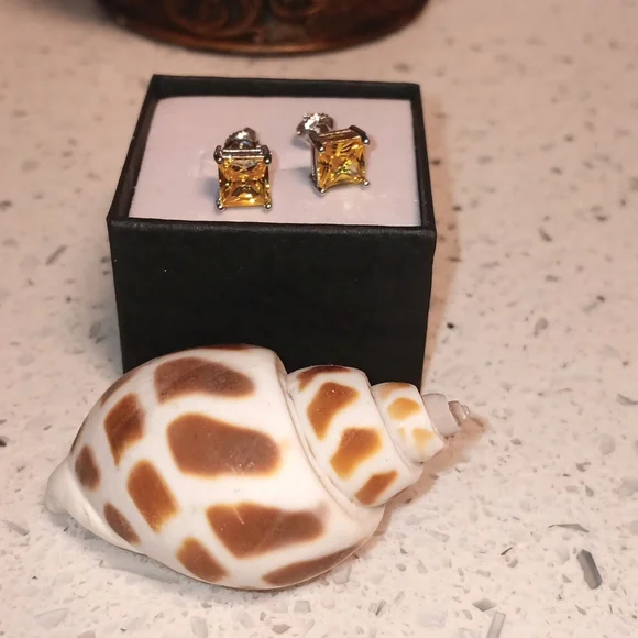 NWT! Custom 925 Sterling Silver Brilliant Yellow Sapphire Screwback Earrings - Picture 4 of 6